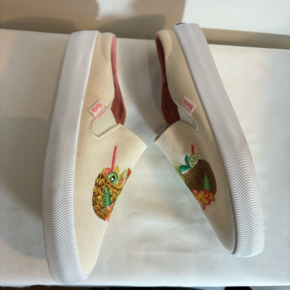 KEDS Sz 8 Slip On Slides Canvas Shoes Embroidered Pineapple Coconut Rubber Sole - Picture 4 of 10